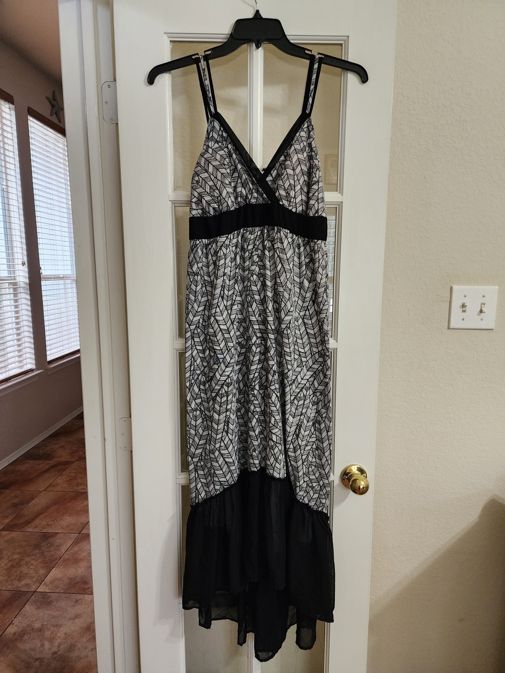 True Freedom Maria Black White High Low Maxi Dress L READ DESCRIPTION
